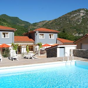 Les Terrasses De Castelmerle Hotel Niaux Exterior photo