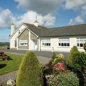 River Valley Farmhouse Panzió Wellingtonbridge Exterior photo