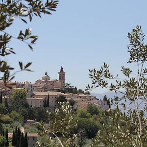 Residenza Sant'Emiliano Hotel Trevi Exterior photo