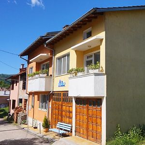 Pamir Guest House Sipkovo Exterior photo