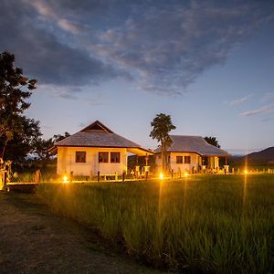 Ban Na Loam Hotel Csiangmaj Exterior photo