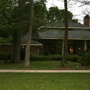 Louisiana Cajun Mansion Panzió Youngsville Exterior photo