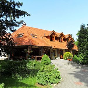 Napkorong Fogadó és Vendégház Hotel Piliscsaba Exterior photo