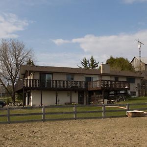 Joe-Lin Station Bed & Breakfast Tyrone Exterior photo