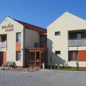 Baláca Panzió Hotel Veszprém Exterior photo