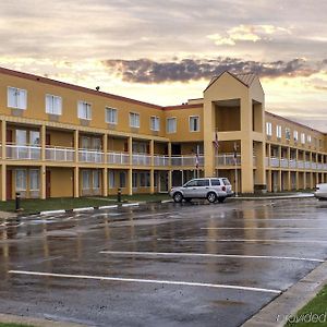 Copley Inn & Suites, Copley - Akron Exterior photo