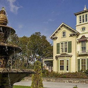 Jedediah Hawkins Inn Jamesport Exterior photo