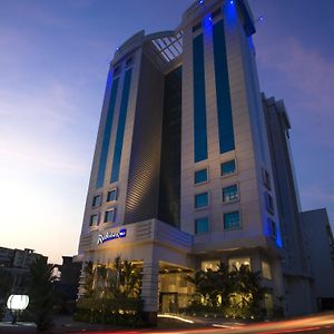 Radisson Blu Kochi Hotel Exterior photo