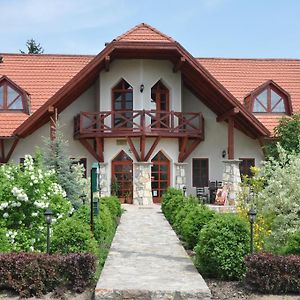 Berek Fogadó Hotel Mátranovák Exterior photo