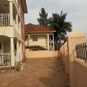 Brown Apartments Kampala Exterior photo