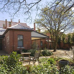 Mollisons Aparthotel Kyneton Exterior photo