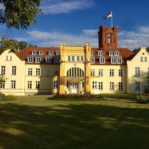 Schloss Lelkendorf - Fewo Parkblick Exterior photo