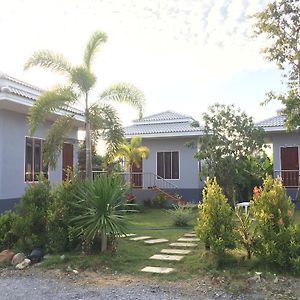 Pran Kiang Lay Villa Banprujaj Exterior photo