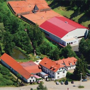 Hotel Mlyn - Jihlava Vílanec Exterior photo