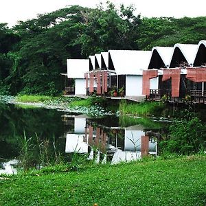 Clearwater Sanctuary Golf Resort Batu Gajah Exterior photo