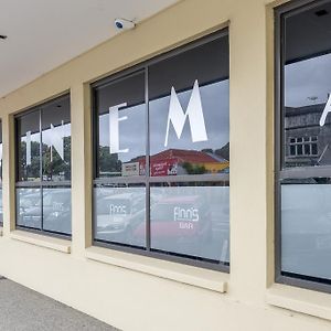 Finns Paekakariki Exterior photo