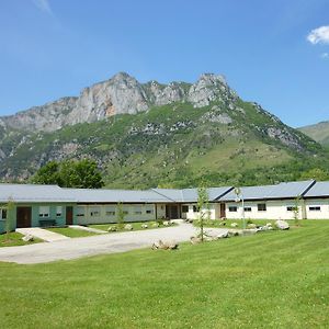 Complexe Des Oustalous Hotel Les Cabannes  Exterior photo