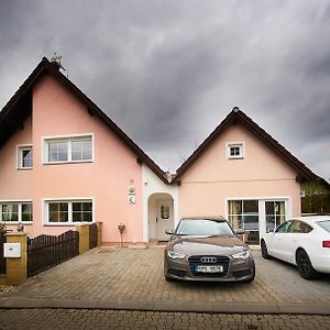 Bluestars Apartments Karlovy Vary Exterior photo