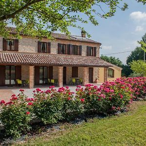 Agriturismo La Vecchia Fonte Vendégház Castelbellino Exterior photo