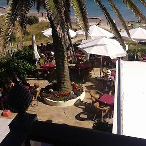 Playa De Estorde Hotel Exterior photo