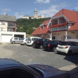 Pannon Vendégház Hotel Pannonhalma Exterior photo