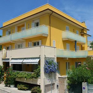 Hotel Vienna Senigallia Exterior photo