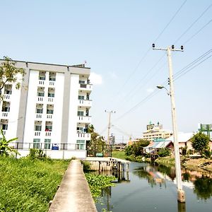 At Ease Residence Suvarnabhumi Bangphli Exterior photo