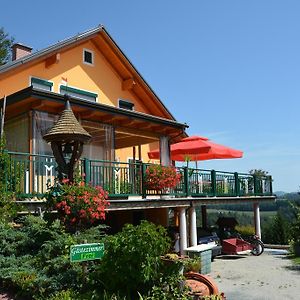 Gaestehaus Schmid Apartman Sankt Johann im Saggautal Exterior photo