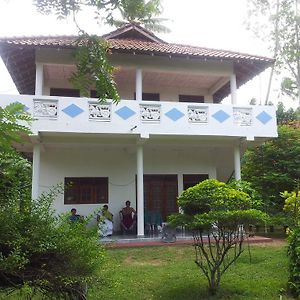 Malika Homestay Midigama Kelet Exterior photo