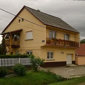 Keletifény Vendégház Hotel Verpelét Exterior photo