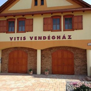 Vitis Vendégház Hotel Becsehely Exterior photo