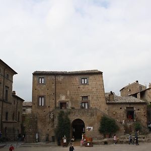 Locanda Della Buona Ventura Panzió Bagnoregio Exterior photo