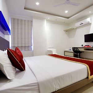 Oyo Rooms Q City Gachibowli Haidarábád Exterior photo