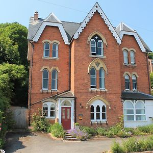 Ashbury Bed & Breakfast Panzió Great Malvern Exterior photo