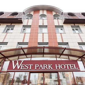 West Park Hotel Kijev Exterior photo