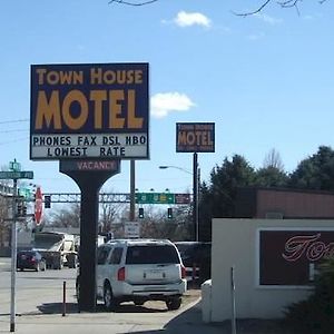 Town House Motor Inn Worland Exterior photo