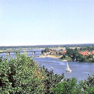 Hotel Bellevue Lauenburg/Elbe Exterior photo