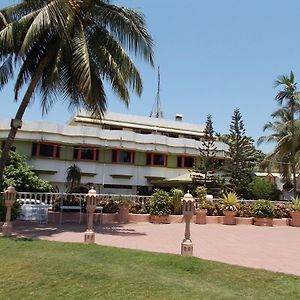 Sandy Resort Daman Exterior photo