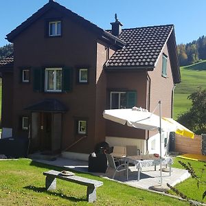 Ferienwohnung Eisenring In Idyllischer Umgebung Gähwil Exterior photo