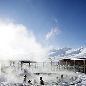 Hotel Puerta Del Sol Valle Nevado Exterior photo