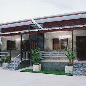 ฺbaan Tonglong Homestay Hangdong Exterior photo