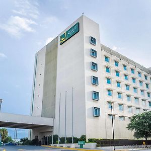 Quality Inn Monterrey La Fe Exterior photo