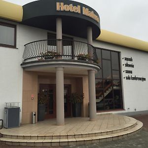 Hotel Malwa Ostrów Wielkopolski Exterior photo