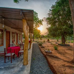 Wilpattu Holiday Home Nochchiyagama Exterior photo