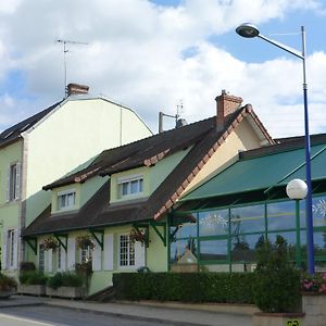 L'Auberge De L'Olive Hotel Dompierre-sur-Besbre Exterior photo