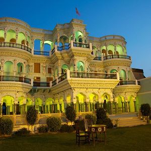 Malji Ka Kamra Hotel Chūru Exterior photo