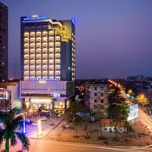 Lam Giang Hotel Vinh Exterior photo