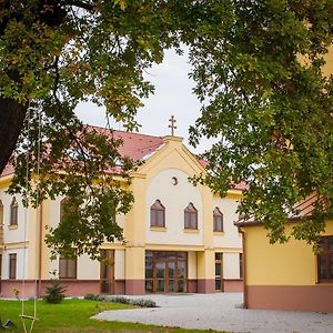 MAMRE Szálló Panzió Hajduboszormeny Exterior photo