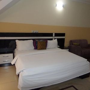 The Grosvenor Suites Abuja Exterior photo