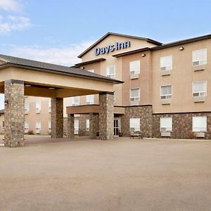 Days Inn By Wyndham Innisfail Exterior photo